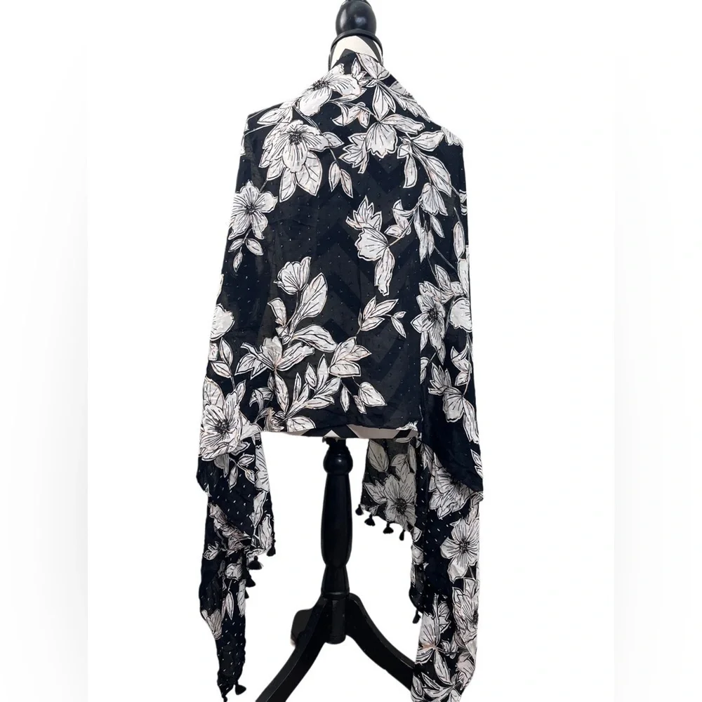 Isaac Mizrahi Live Floral Bloomcore Textured Boho Scarf Wrap Shawl